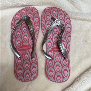 Havaianas rubber flip flops